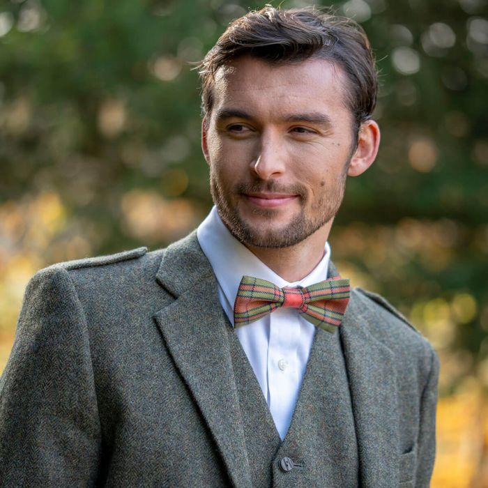 Lochcarron Of Scotland The Grant 1714 Tartan Reiver Bow Tie