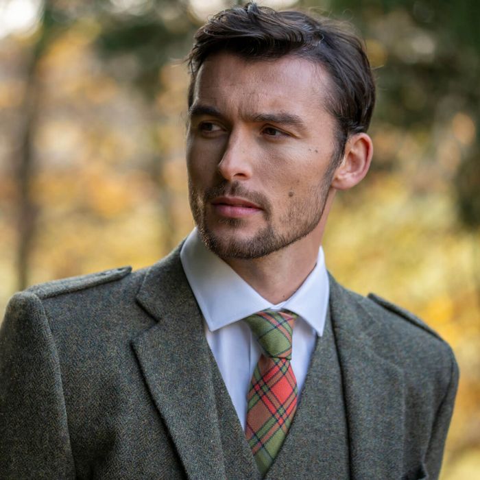 Lochcarron Of Scotland The Grant 1714 Tartan Reiver Tie