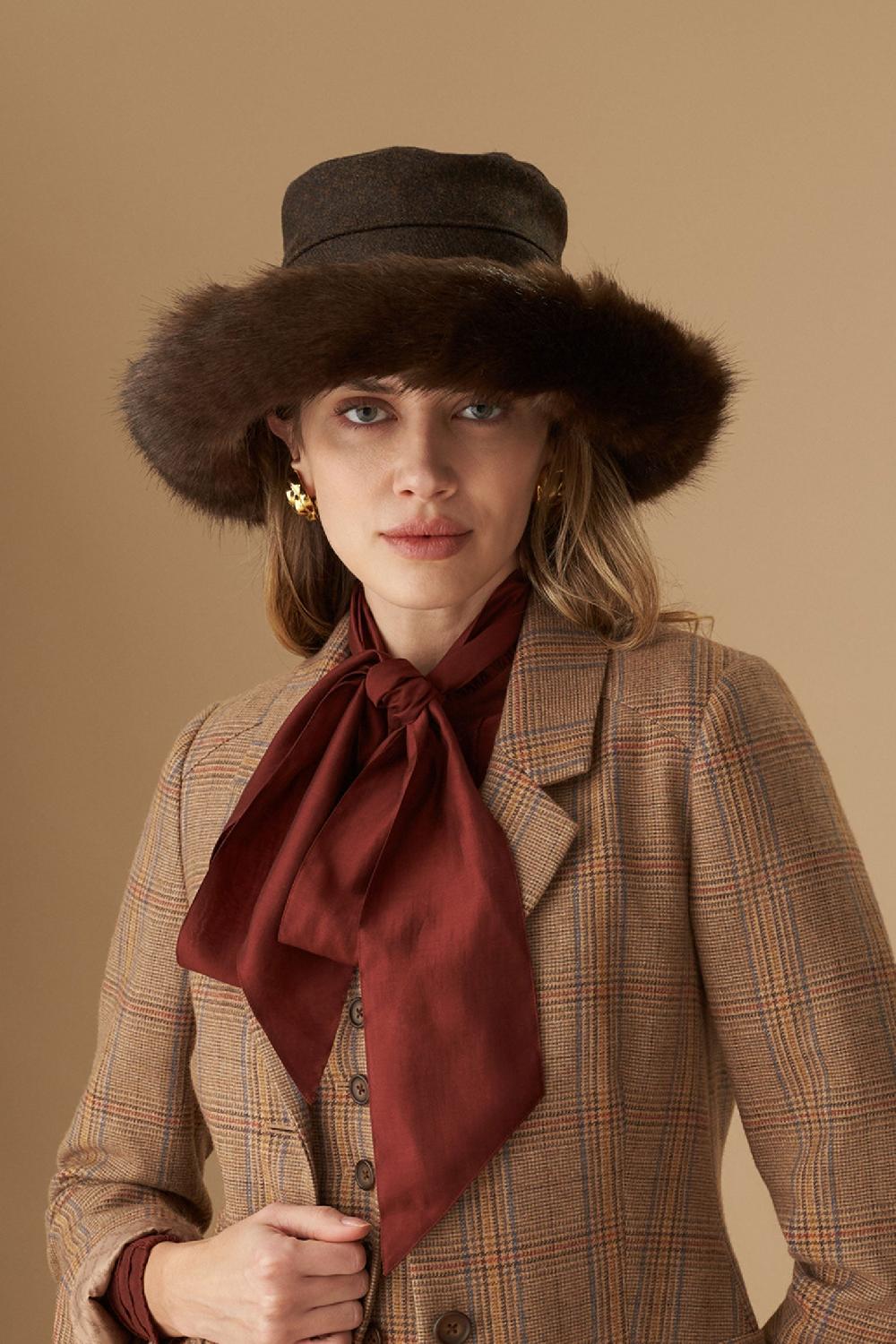 lock & co hatters Estate Hat In a British Wool Tweed & Faux Fur Edge