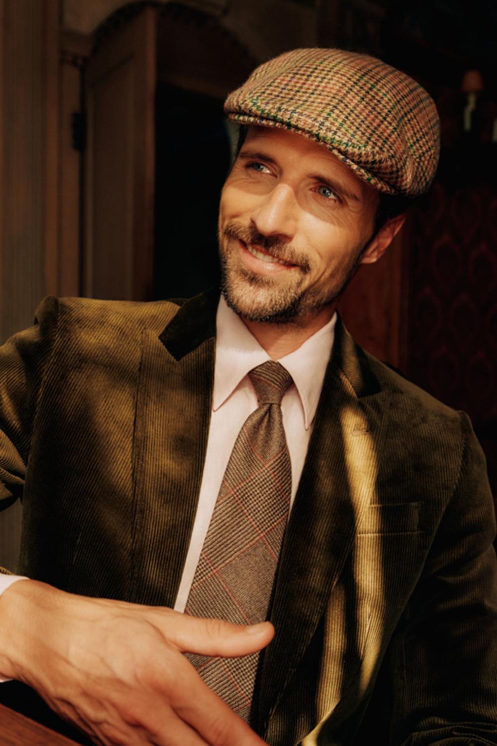 Lock & Co Hatters Gill Cashmere Flat Cap