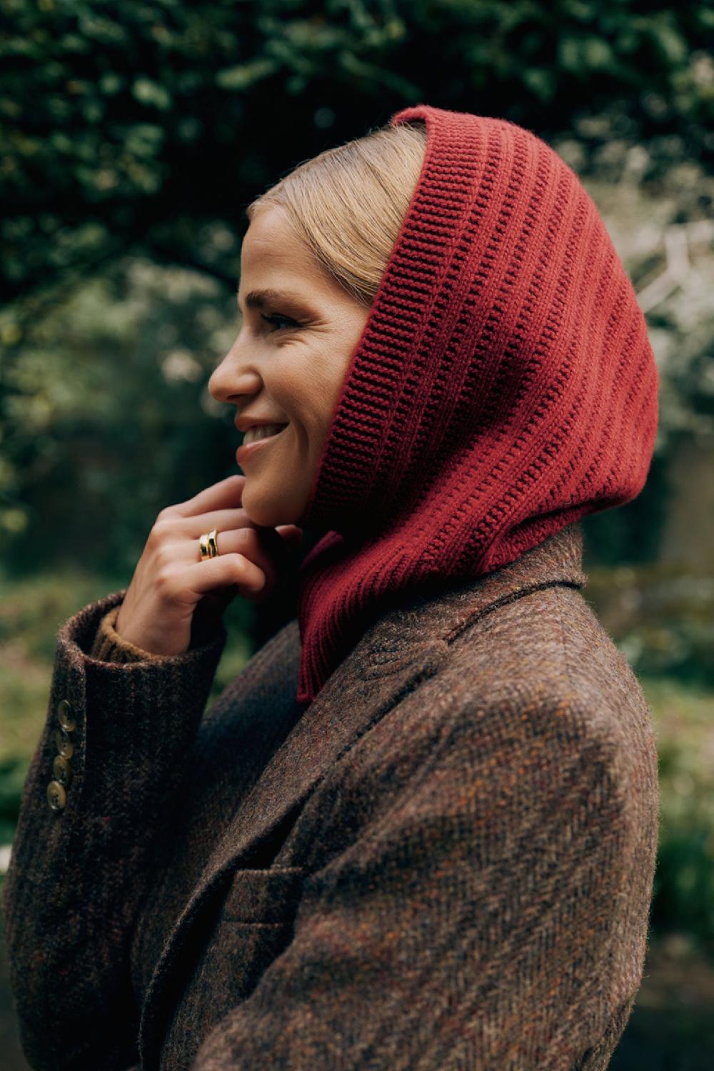 lock & co hatters Ribbed Hood In Red Cashmere
