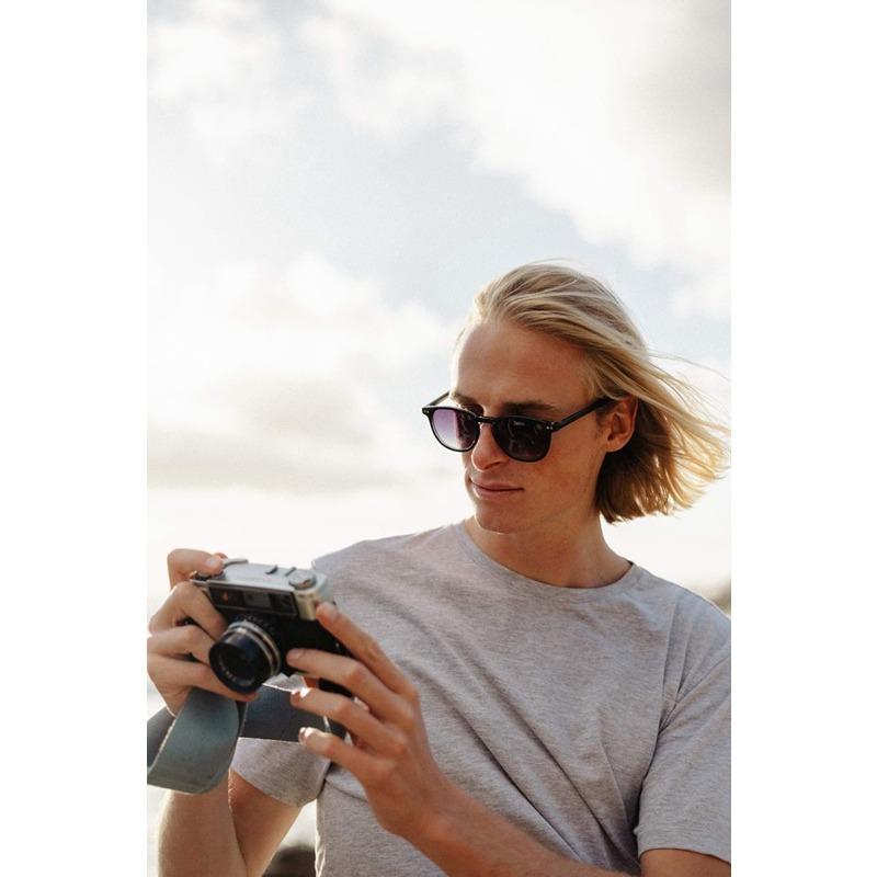 Locs Klassiske Sorte Solbriller Med Mørke Fade Glas | Costa Del Sol