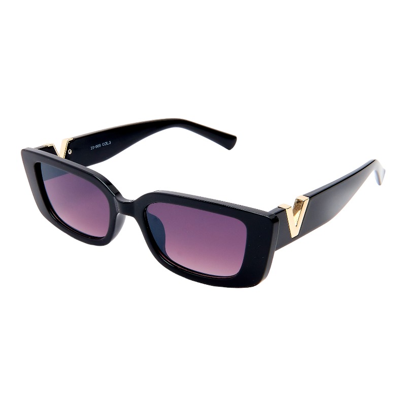 locs Sorte firkantede solbriller med guld “V” – Mørkelilla fade glas
