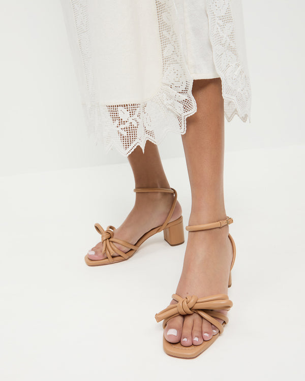 Loeffler Randall Mikel Dune Bow Mid−Heel Sandal