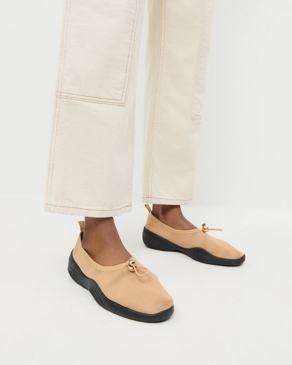 Loeffler Randall Raina Caramel/Black Mesh Flat