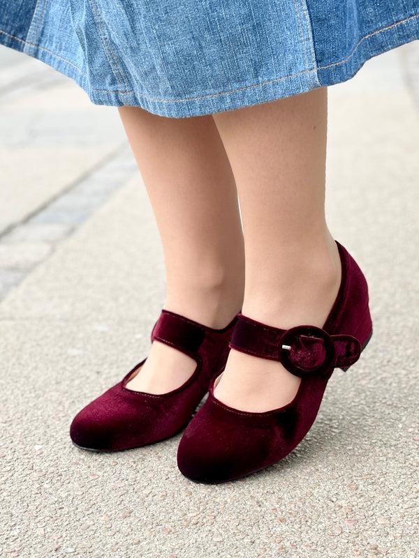 Lola Ramona Alice Velvet Memoir