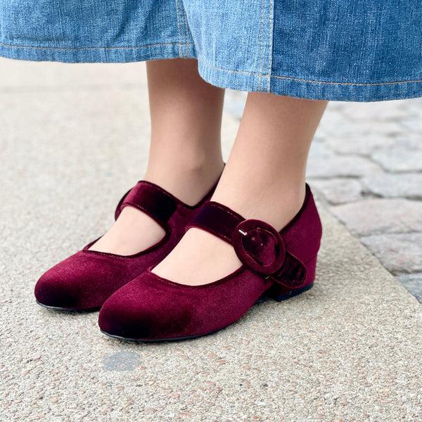 lola ramona Alice Velvet Memoir