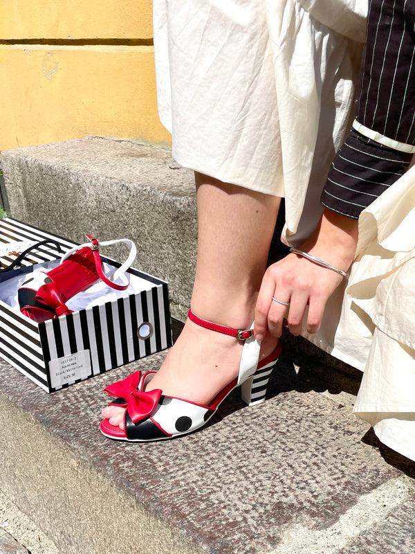 Lola Ramona Ava All Hero