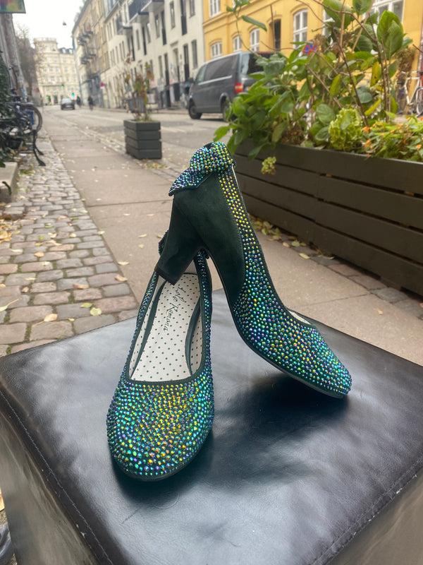 Lola Ramona Ava Trina