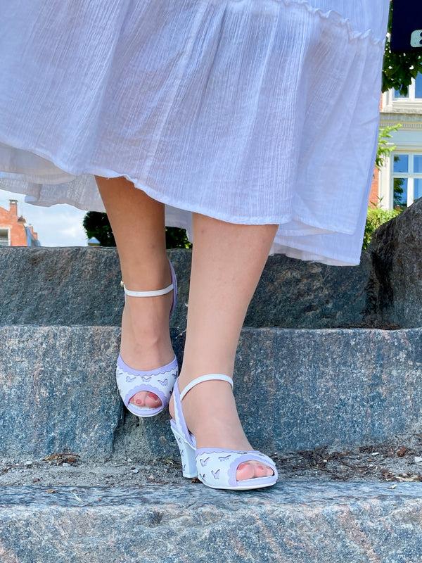 Lola Ramona Ava Winged