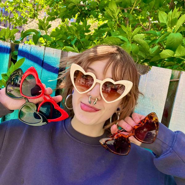 Lola Ramona Cat Eye Heart Shades - Black