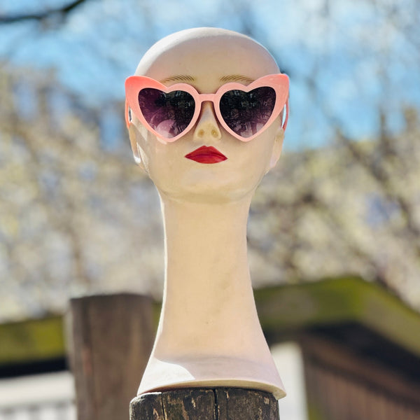 lola ramona Cat Eye Heart Shades - Pink
