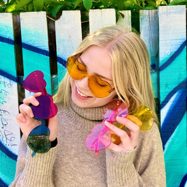 Lola Ramona Heart Shades - Turquoise