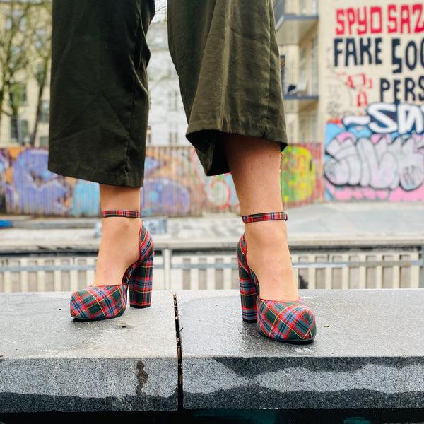 lola ramona Marilyn Melba