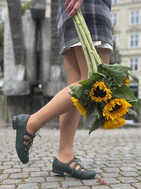 Lola Ramona Penny Timeless Steps Green