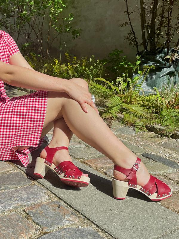 Lola Ramona Rosie Wooden Clog Red