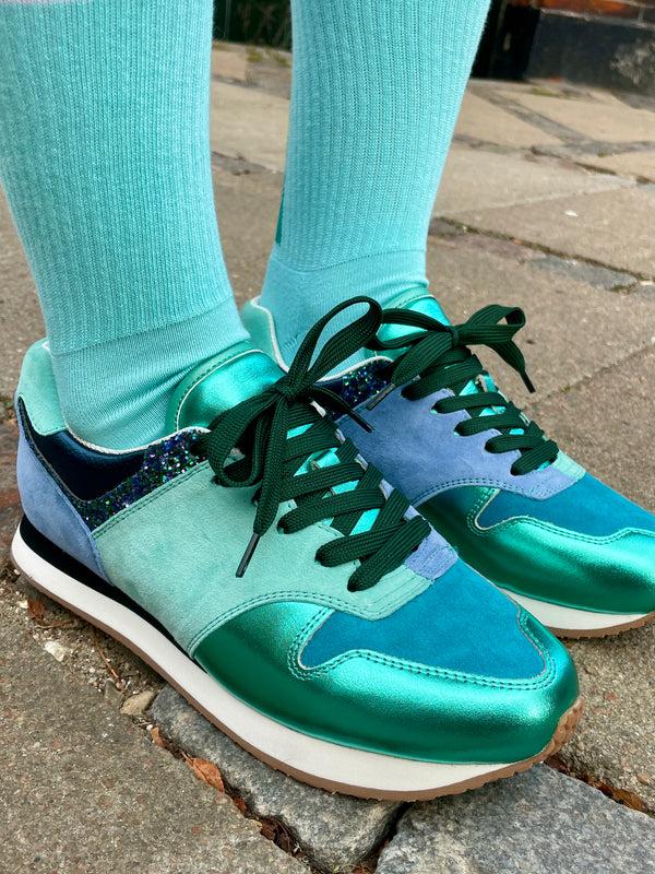 Lola Ramona Serena Minty