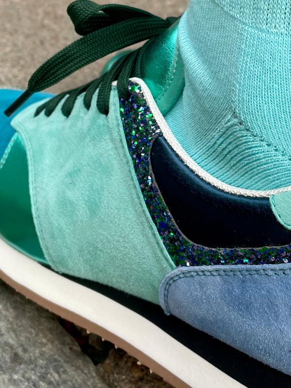 Lola Ramona Serena Minty
