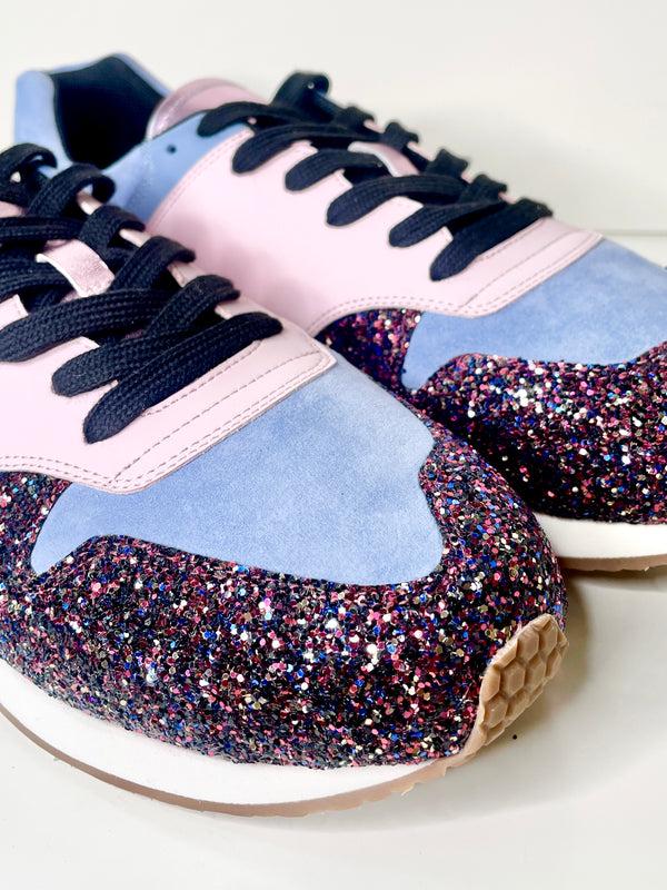 Lola Ramona Serena | UNICORN Stars At Dawn