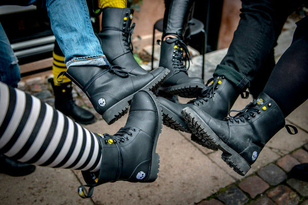 Lola Ramona Shelly Gutter