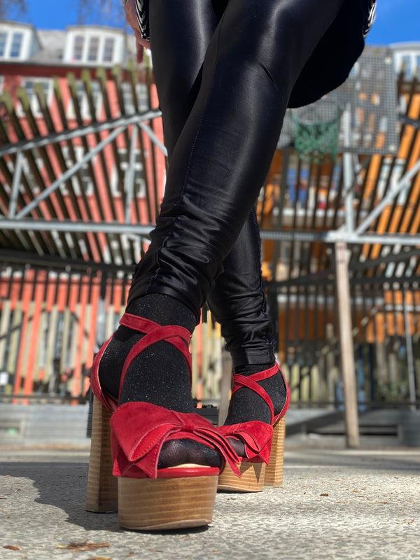 Lola Ramona Yvonne Saint Tropez