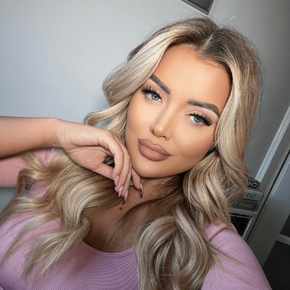 Lolas Lashes L.W.I Goal Digger Russian Strip Lashes