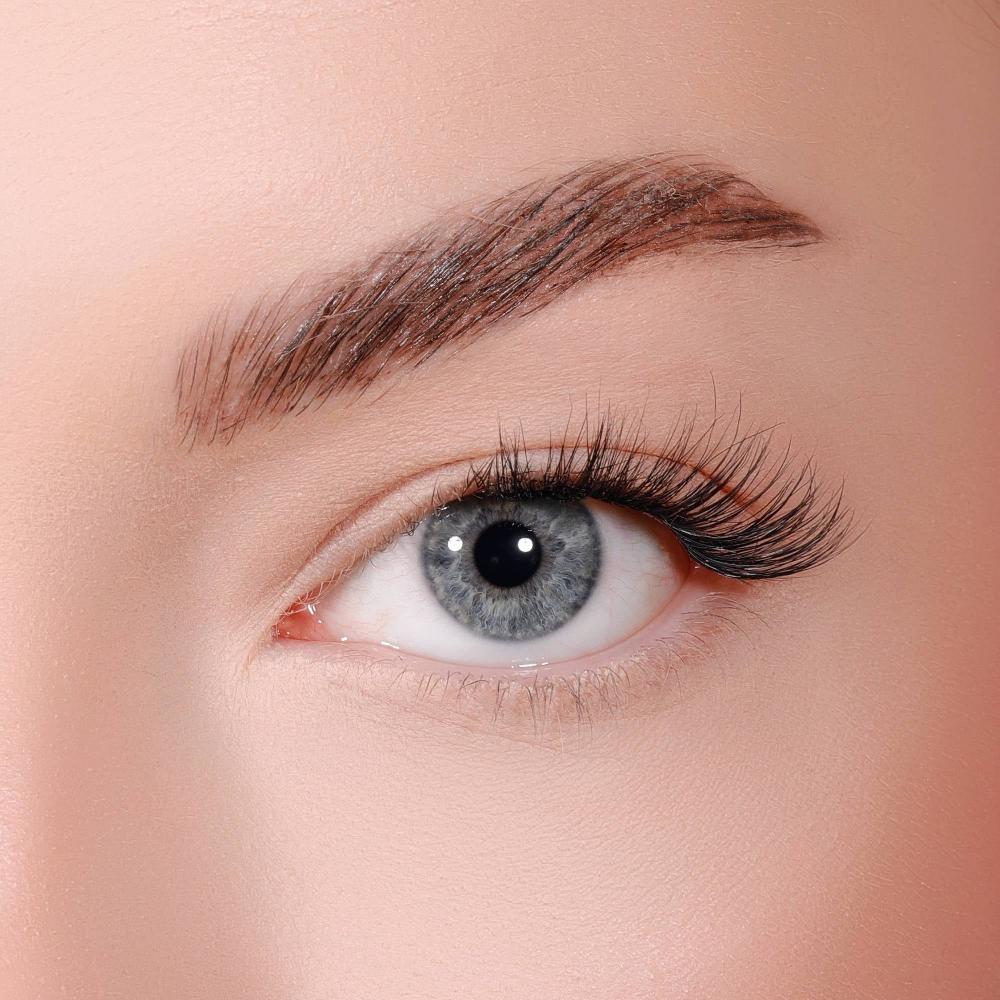 Lolas Lashes Feathered Flare Pre-Glued Half Lashes