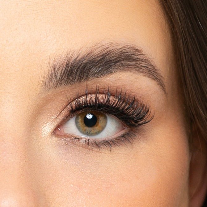 Lolas Lashes L.W.I Queen Me Russian Strip Lashes