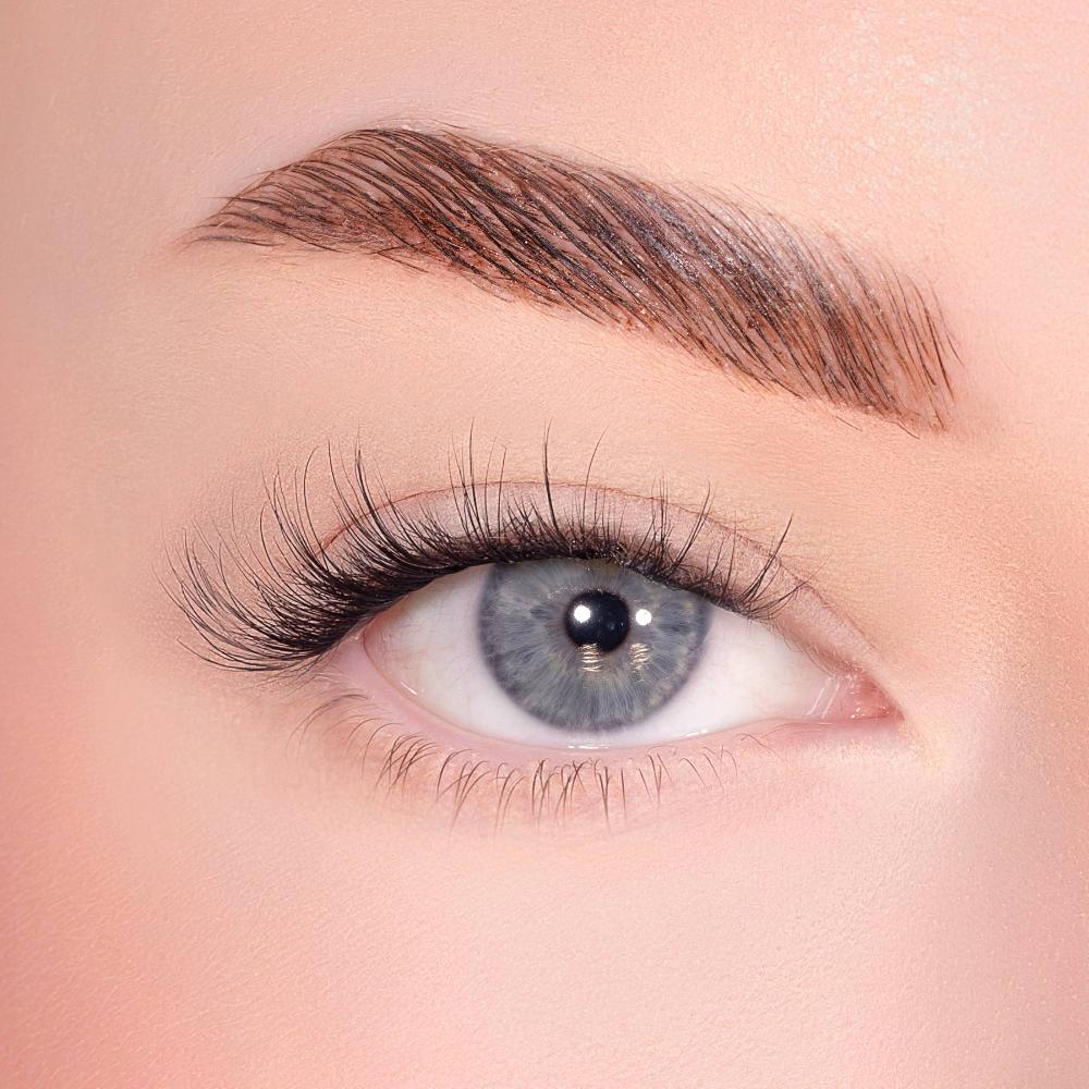Lolas Lashes Soft Definition Pre-Glued Lashes