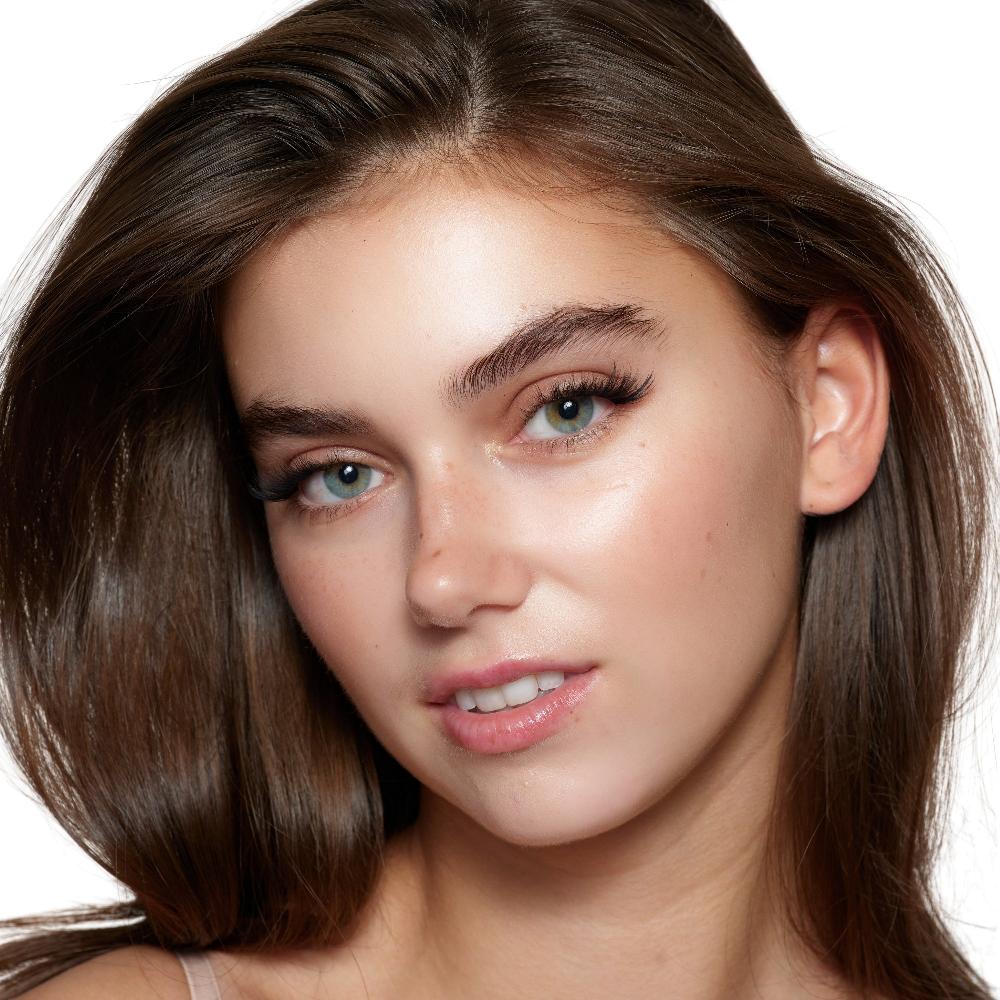 Lolas Lashes Velvet Volume Pre-Glued Half Lashes