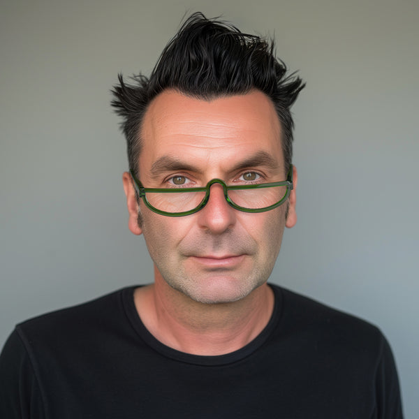 London Mole Brainy Reading Glasses In Gloss Transparent Green