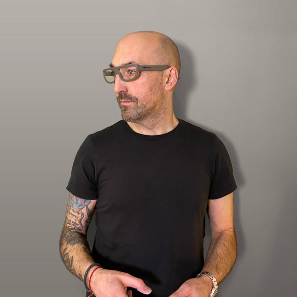 London Mole Feisty Reading Glasses In Matt Grey