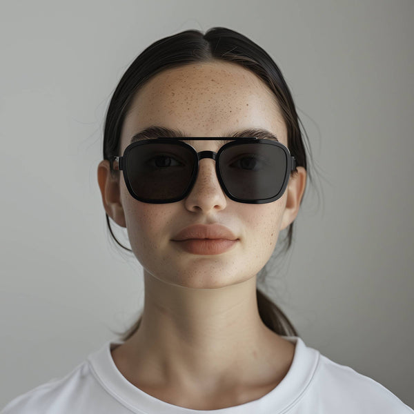 London Mole Kennedy Sunglasses In Gloss Black