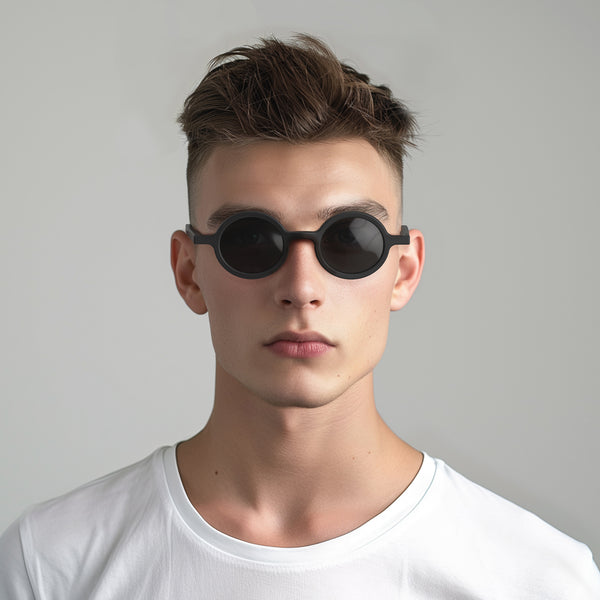 London Mole Moley Sunglasses In Matt Black