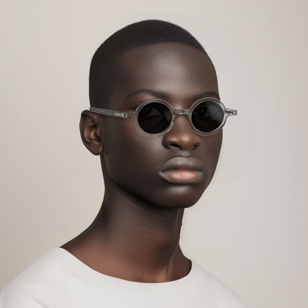 London Mole Moley Sunglasses In Transparent