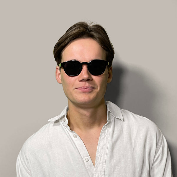 London Mole Monalux Sunglasses In Gloss Black