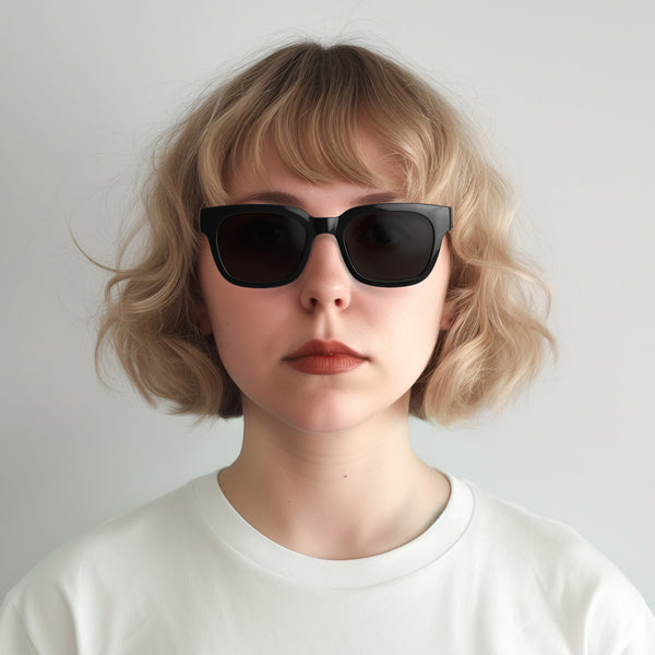 London Mole Tricky Sunglasses In Gloss Black