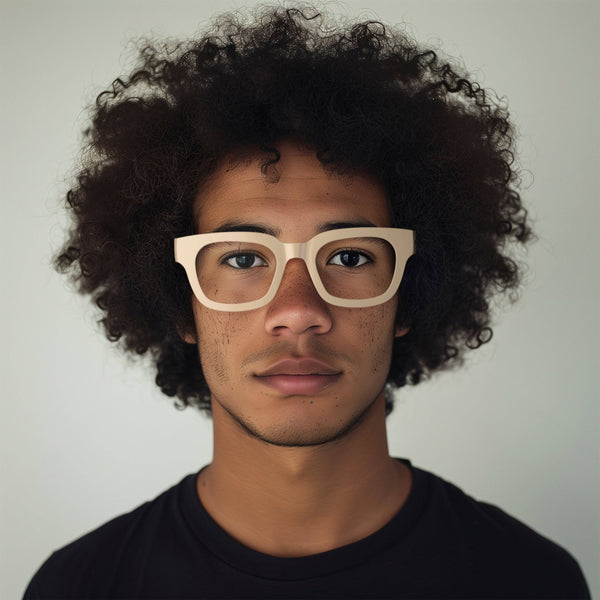 London Mole Vegas Reading Glasses In Gloss Cream