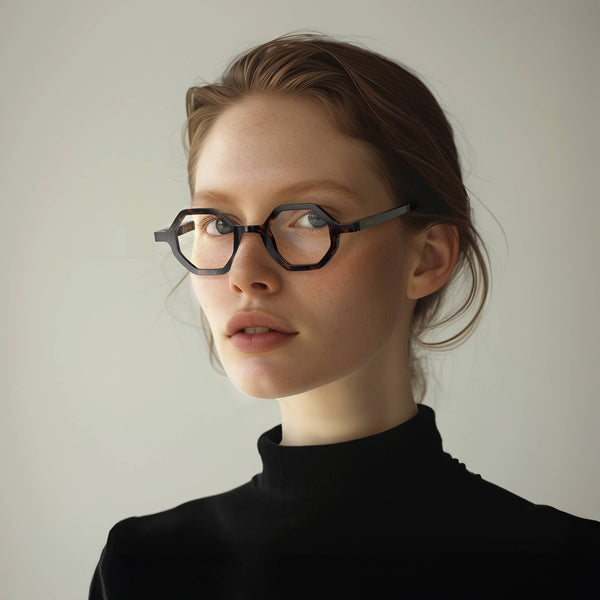 London Mole Malibu Reading Glasses In Gloss Tortoiseshell