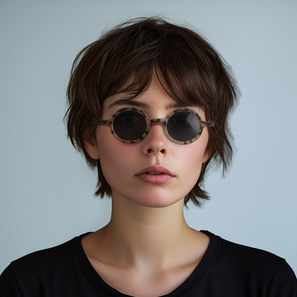 London Mole Moley Sunglasses In Gloss Pale Tortoiseshell
