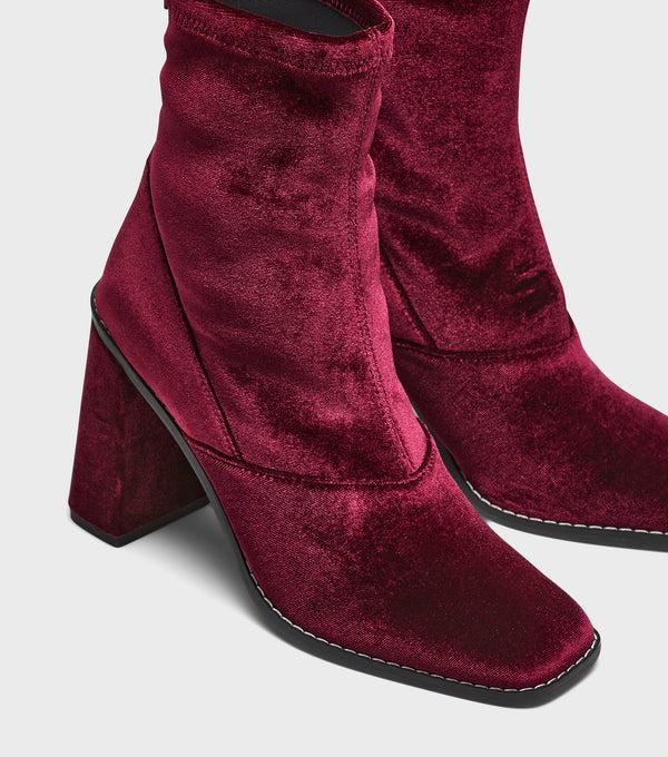 London Rebel Kath Burgundy Block Heel Boots With Zip