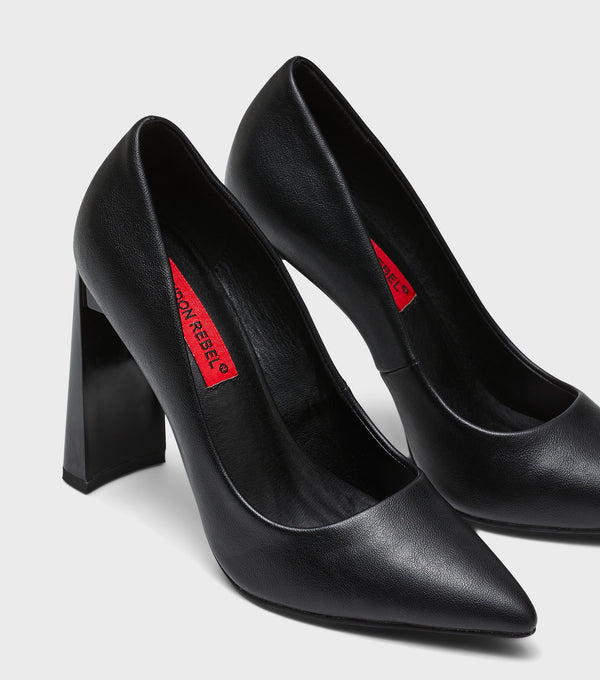 London Rebel Rochelle Black Pointed Toe Court Shoes