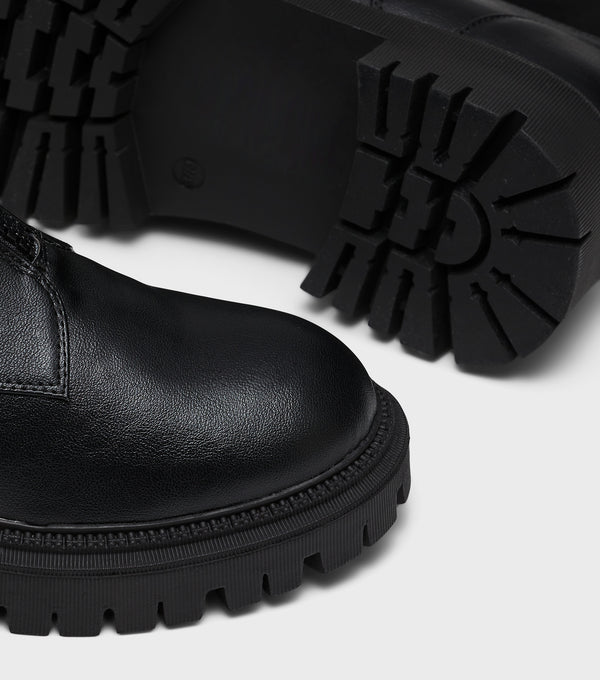 London Rebel Sadie Black Ankle Boots With Front Zip