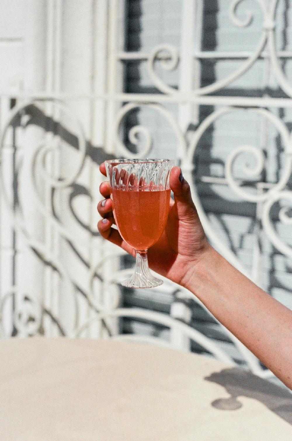 loq Datura Wine Glass