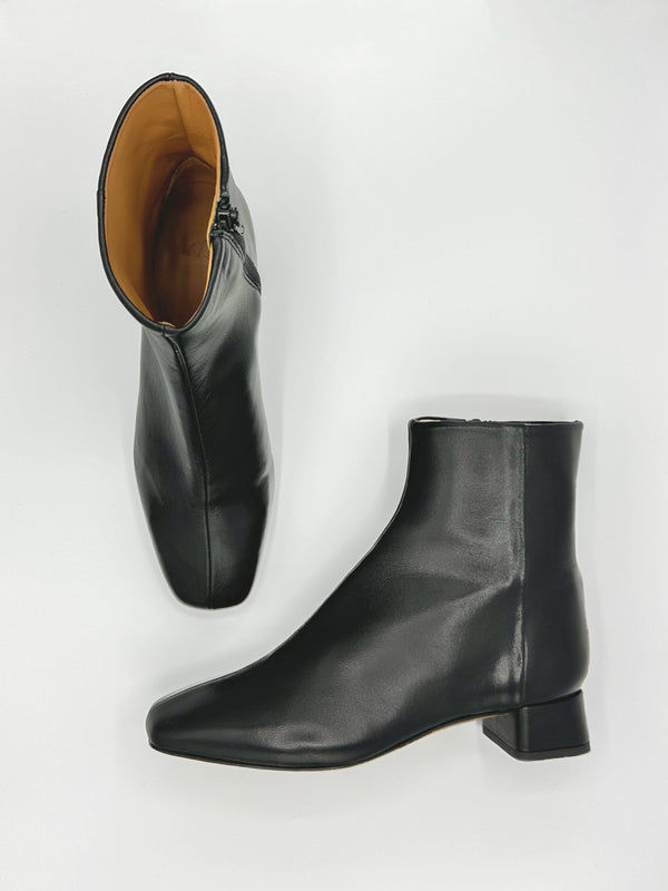 Loq Osuna In Black