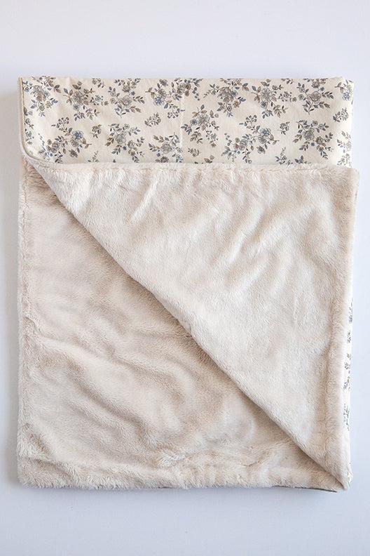 Louisella Laspe Floral Blanket