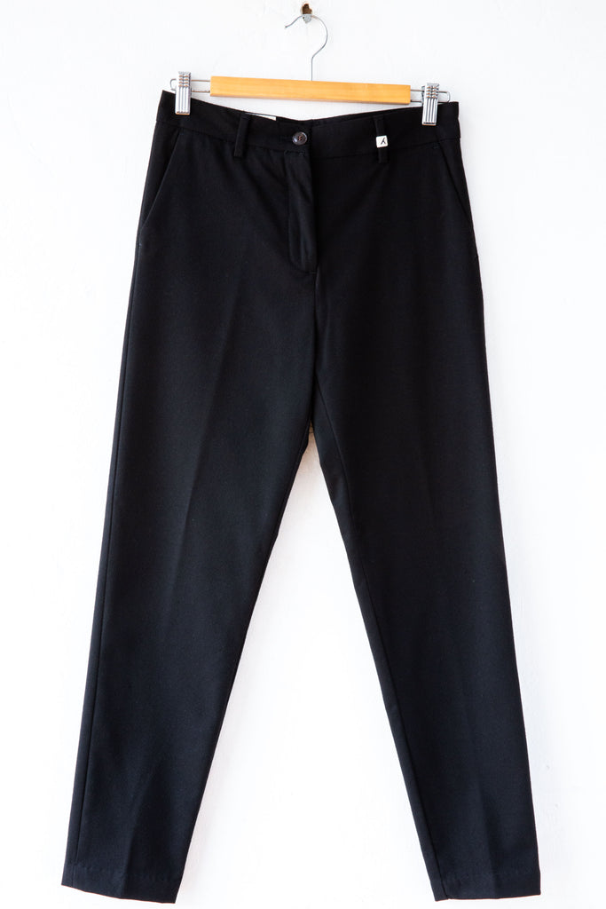 Myths Slim Leg Pant