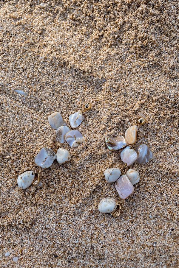 Lost In Paradise Bella Earrings White