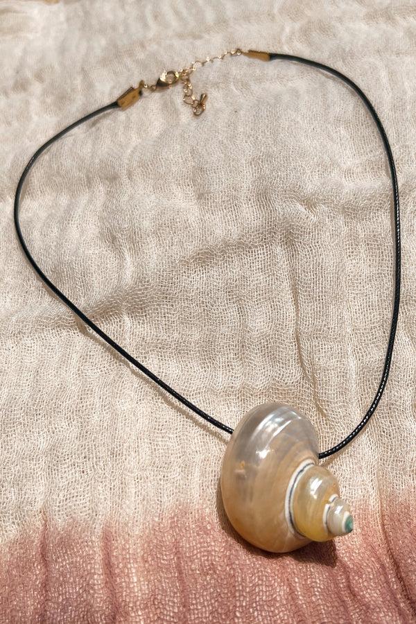 Lost In Paradise Kaia Necklace Black