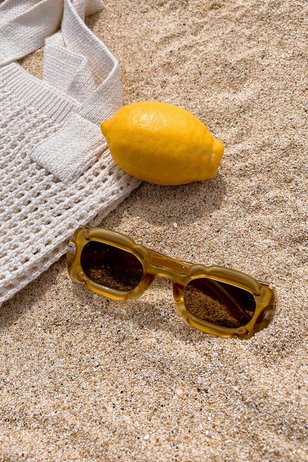lost in paradise Nia Sunglasses Gold